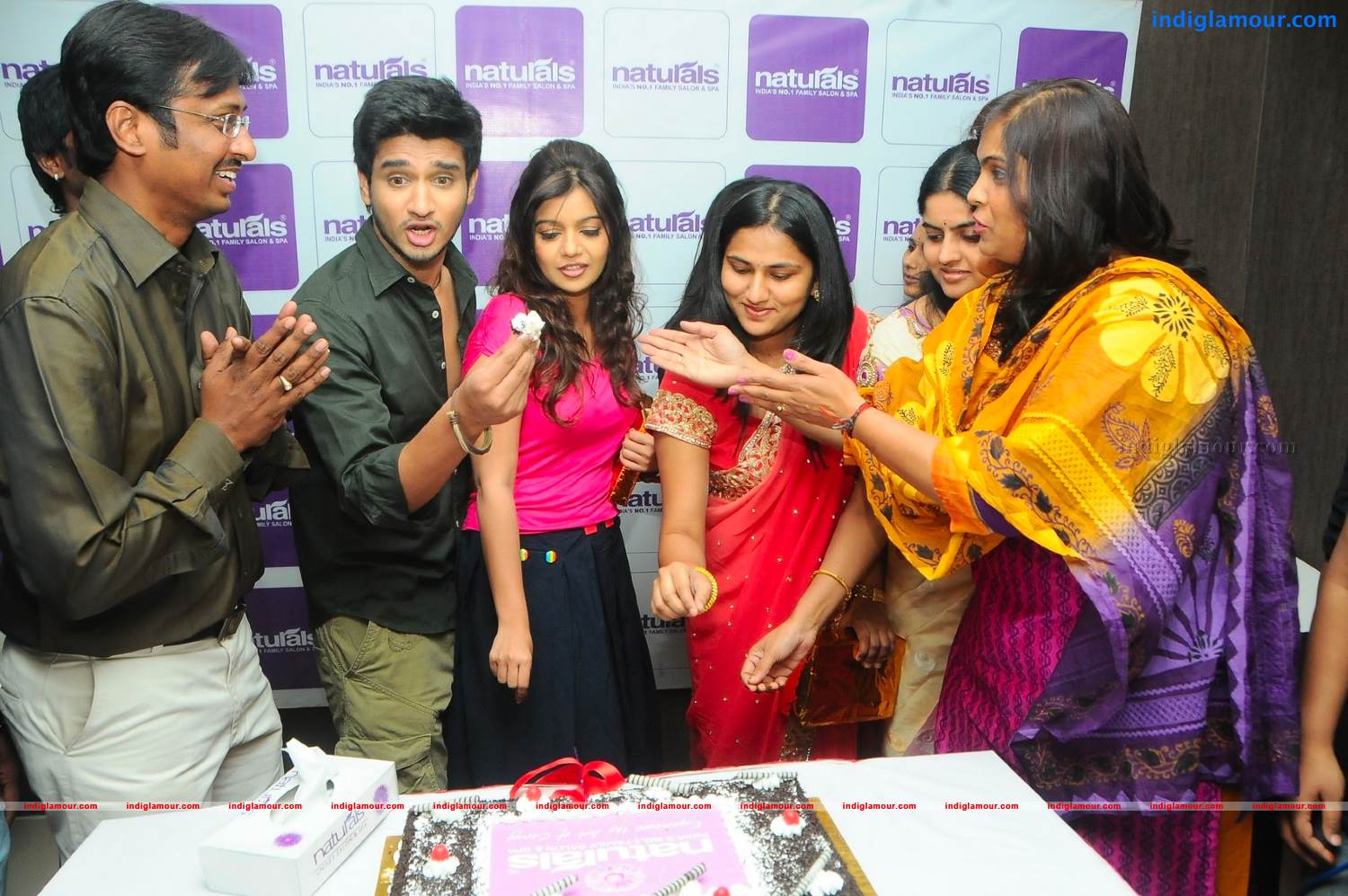 Naturals Family Salon n Spa Launch Event hd photo