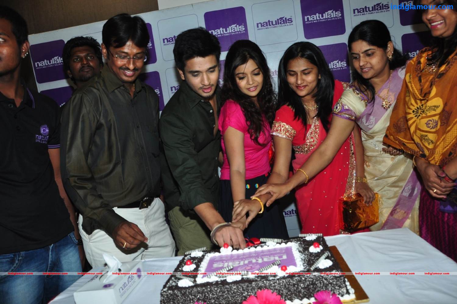 Naturals Family Salon n Spa Launch Event hd photo