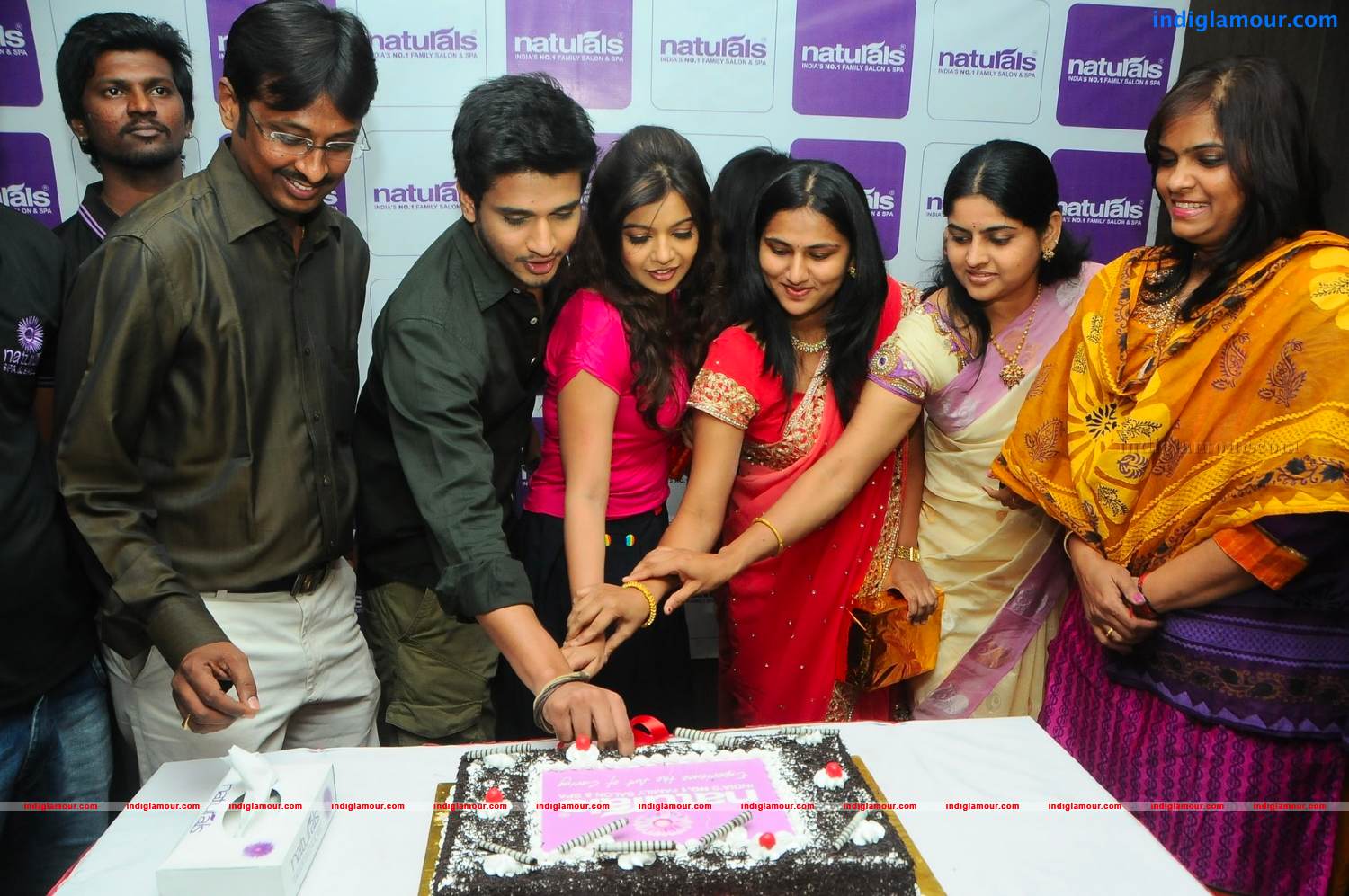 Naturals Family Salon n Spa Launch Event hd photo