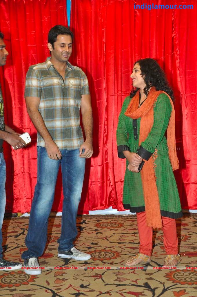 Gunde Jaari Gallanthayyinde Movie Logo Launch Photos Event hd photo