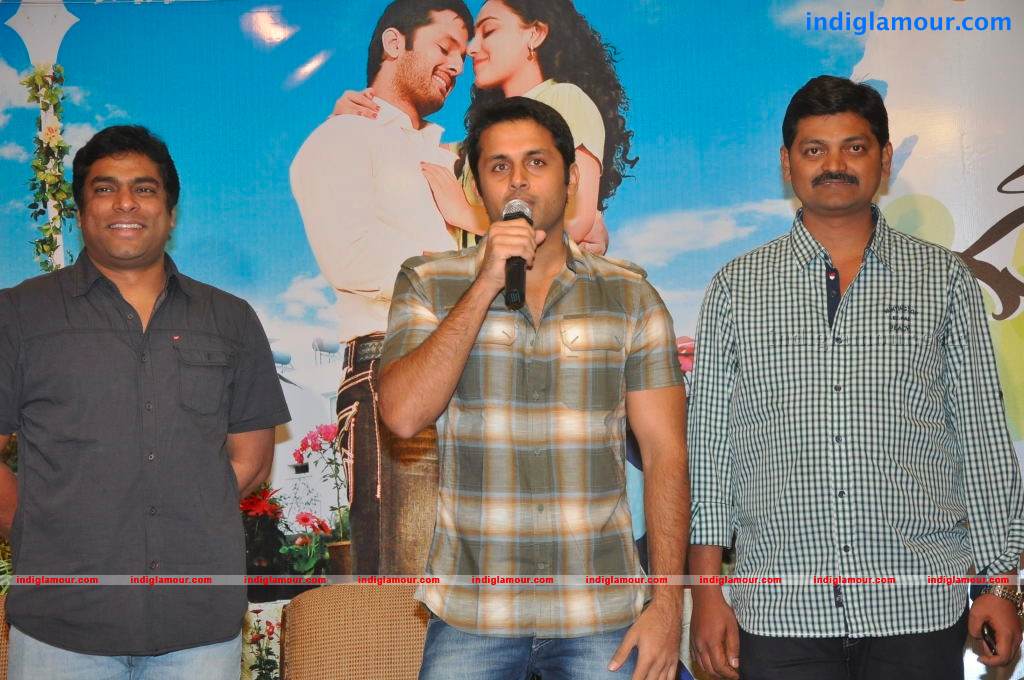 Gunde Jaari Gallanthayyinde Movie Logo Launch Photos Event hd photo
