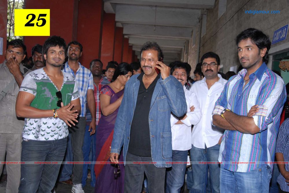Manchu Vishnu actor new movie opening stills Event hd photo