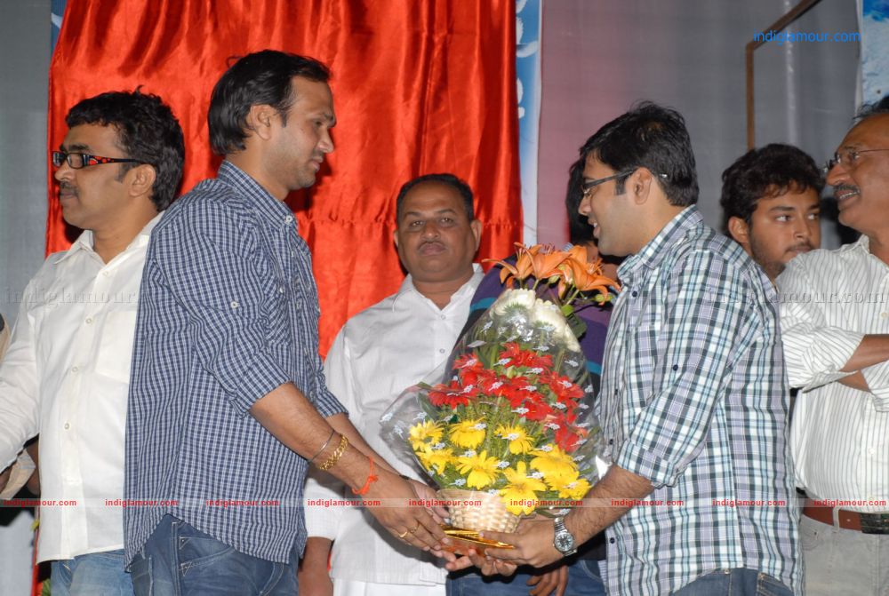 Memu Vayasukuvachham Audio Event hd photo