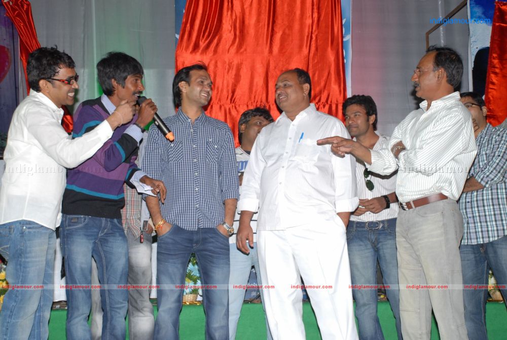 Memu Vayasukuvachham Audio Event hd photo