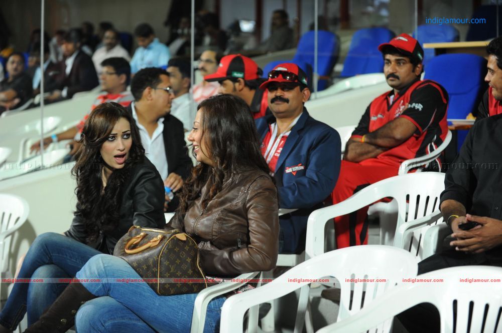 CCL Sharjah Match Pictures 2012 Event hd photo