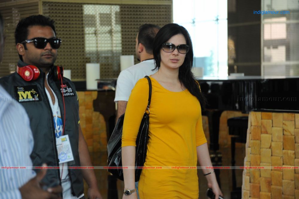 CCL Sharjah Match Pictures 2012 Event hd photo