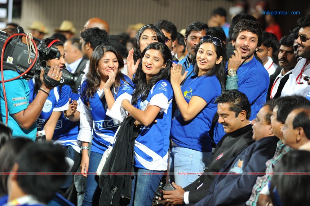 CCL Karnataka Vs Bengal Match Event hd photo