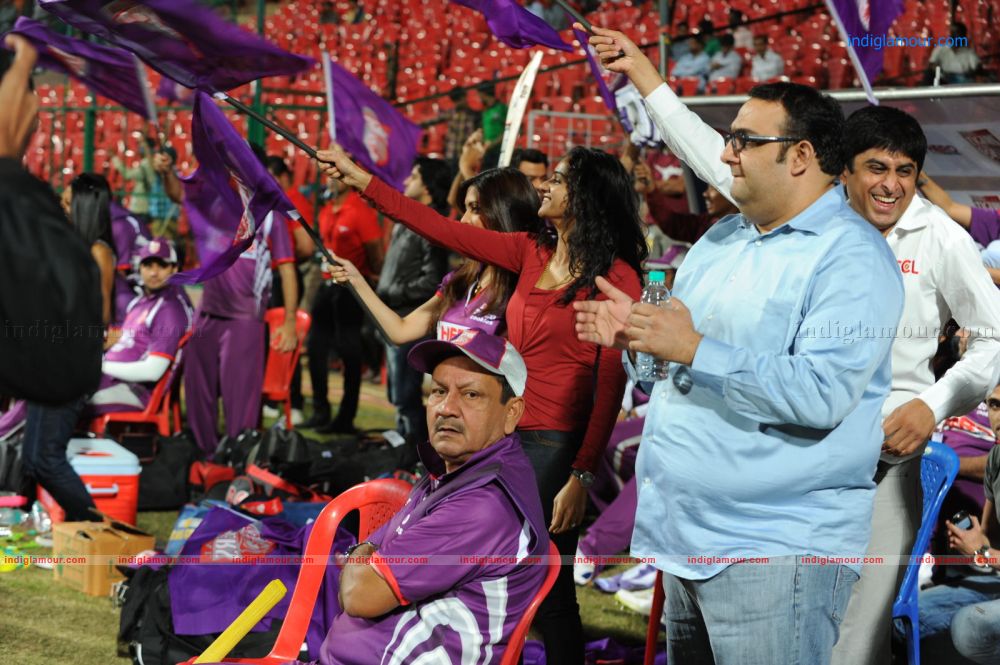 CCL Karnataka Vs Bengal Match Event hd photo