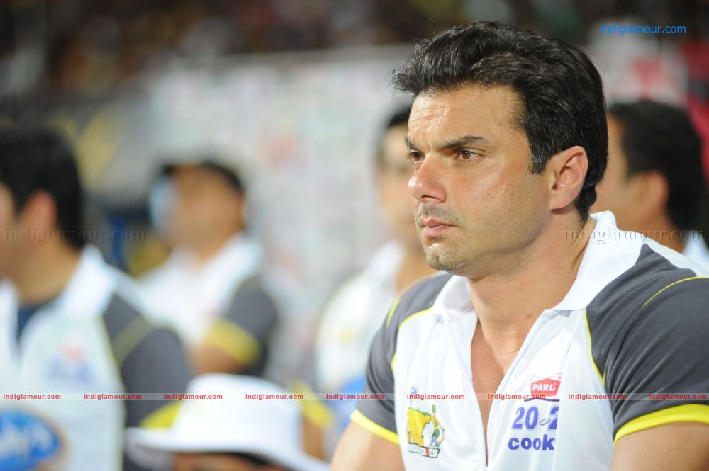 Kerala Strikers vs Mumbai Heroes stills Event hd photo