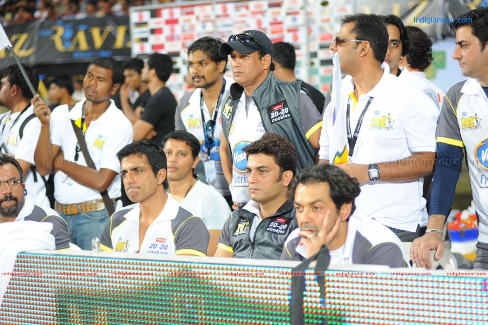 Kerala Strikers vs Mumbai Heroes stills Event hd photo