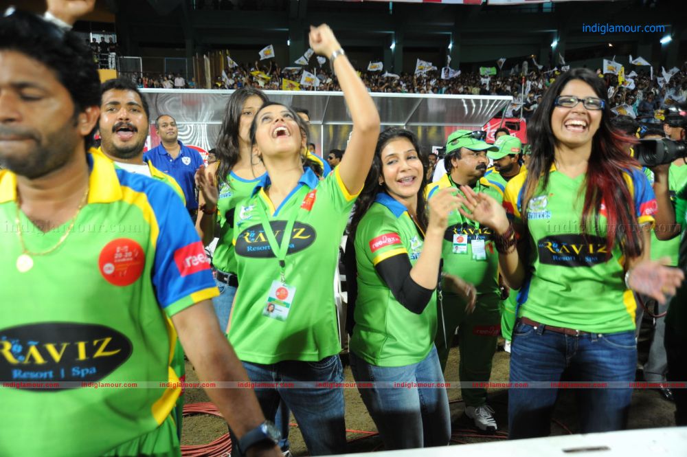 Kerala Strikers vs Mumbai Heroes stills Event hd photo