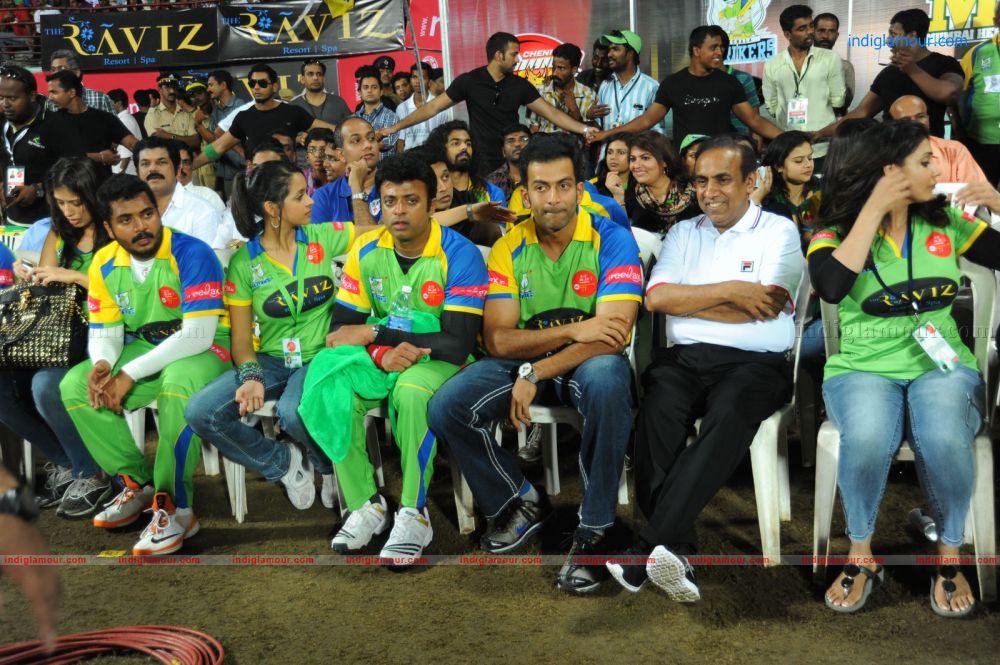 Kerala Strikers vs Mumbai Heroes stills Event hd photo