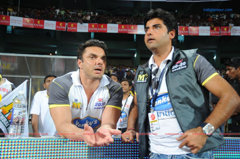 Kerala Strikers vs Mumbai Heroes stills Event hd photo