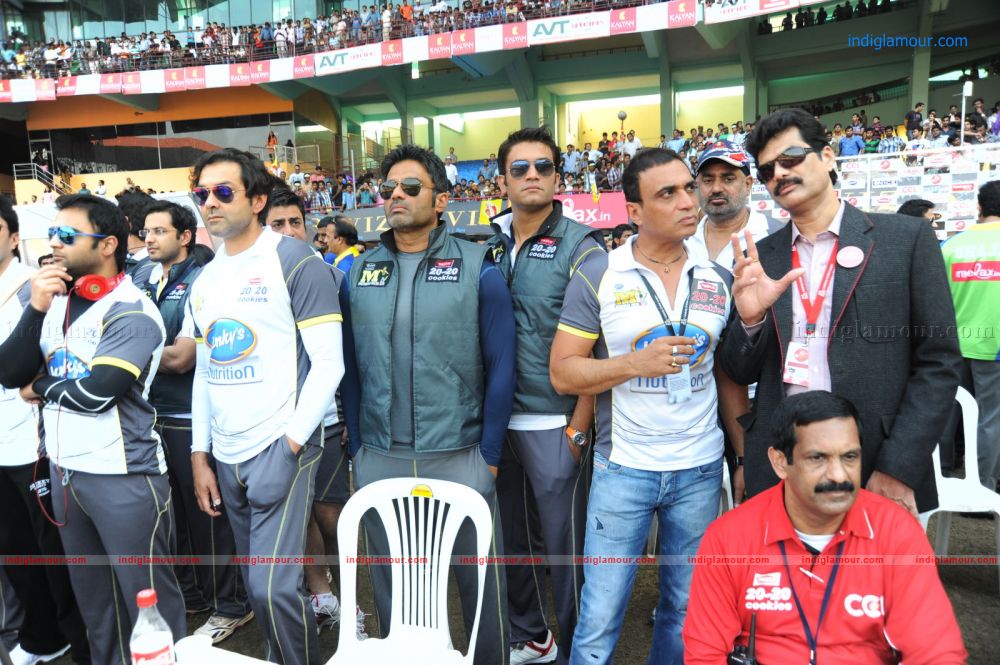 Kerala Strikers vs Mumbai Heroes stills Event hd photo