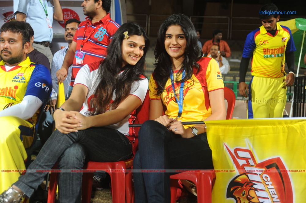 Deeksha Seth Actress hd photo