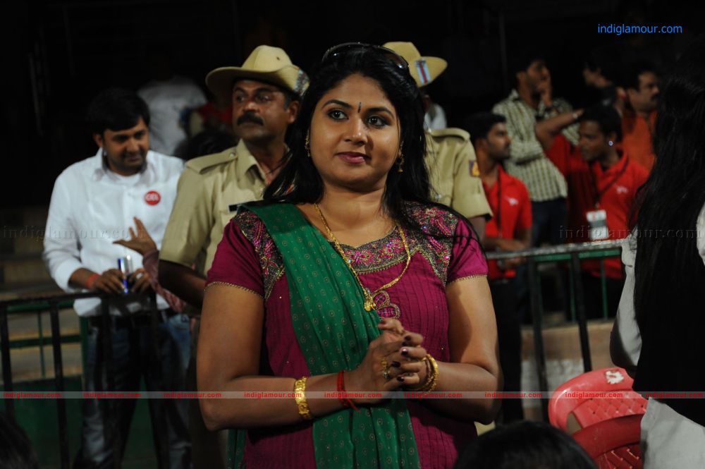 Karnataka Bulldozers Vs Mumbai Heroes Event hd photo