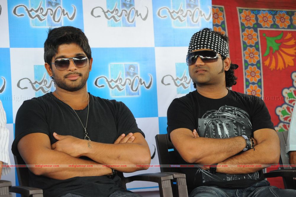 Julayi movie pressmeet Event hd photo