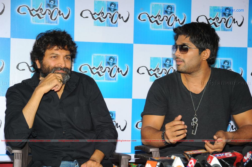 Julayi movie pressmeet Event hd photo