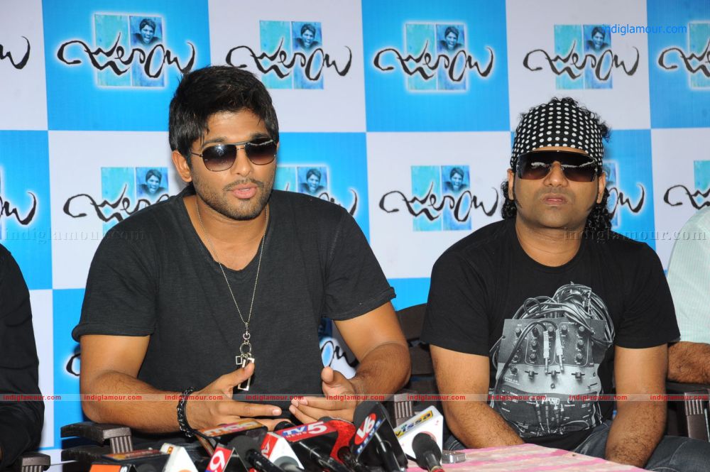Julayi movie pressmeet Event hd photo