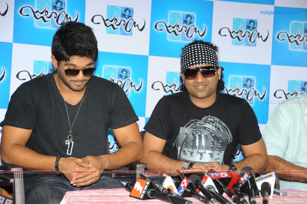 Julayi movie pressmeet Event hd photo