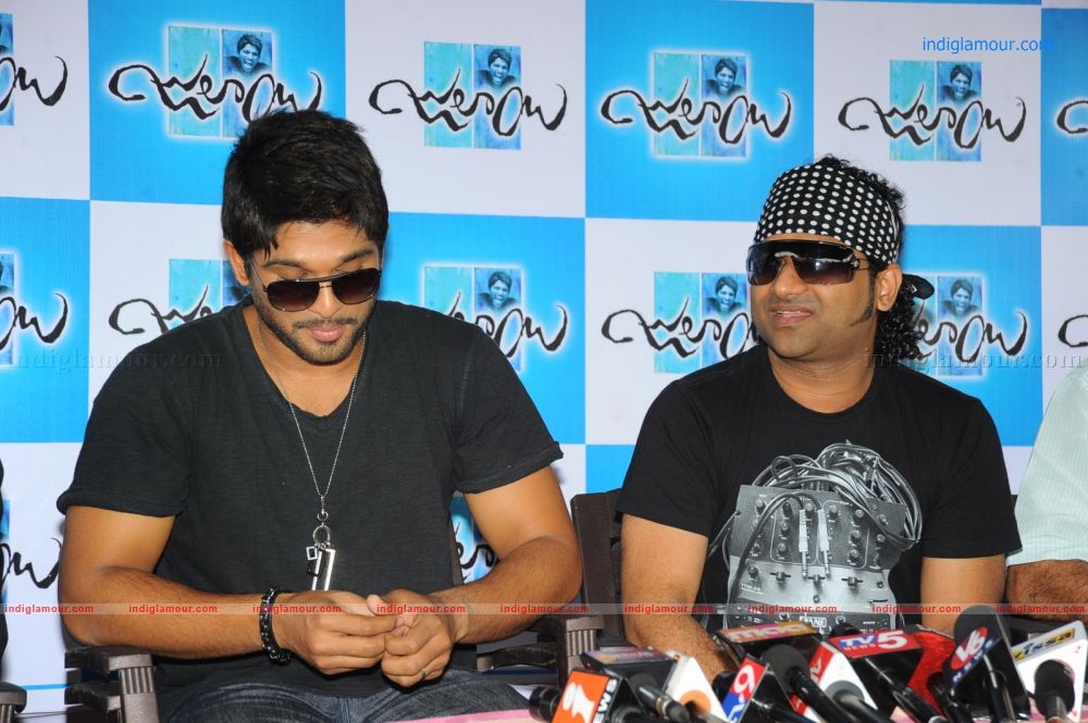 Julayi movie pressmeet Event hd photo