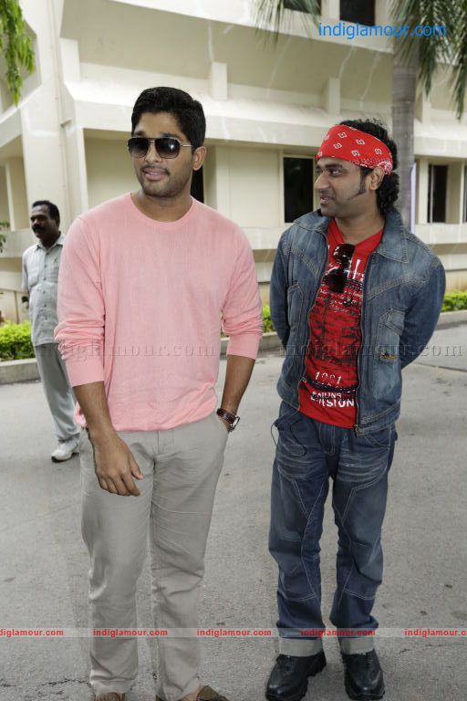 Julayi Pakado Pakado Song Release Event hd photo