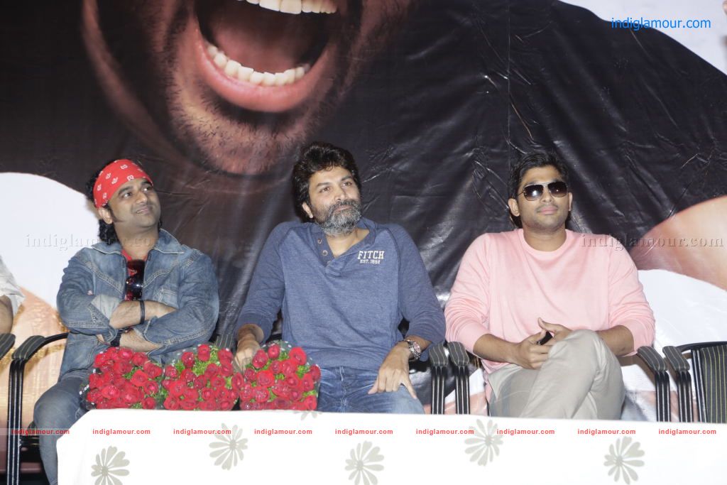 Julayi Pakado Pakado Song Release Event hd photo