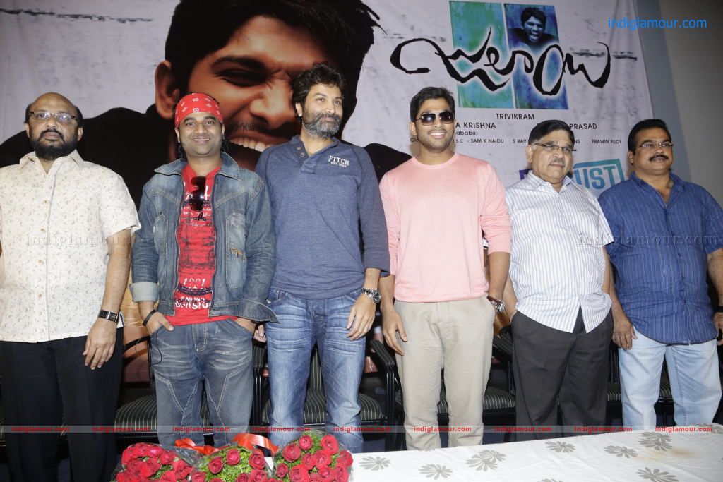 Julayi Pakado Pakado Song Release Event hd photo