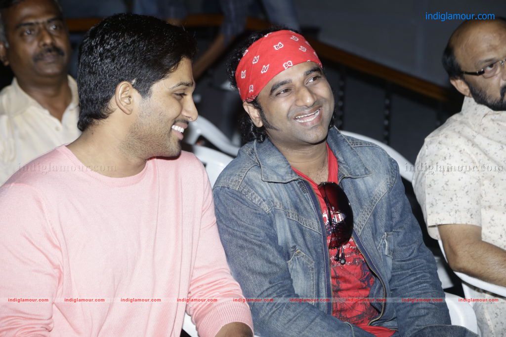 Julayi Pakado Pakado Song Release Event hd photo