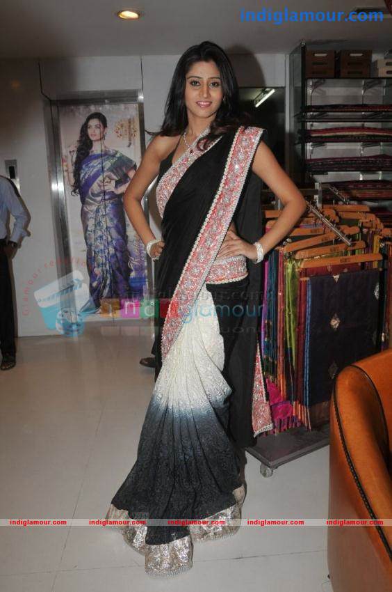 Lakshmi Manchu And other Celebs At Neerus Elite 6th Anniversary Event hd photo