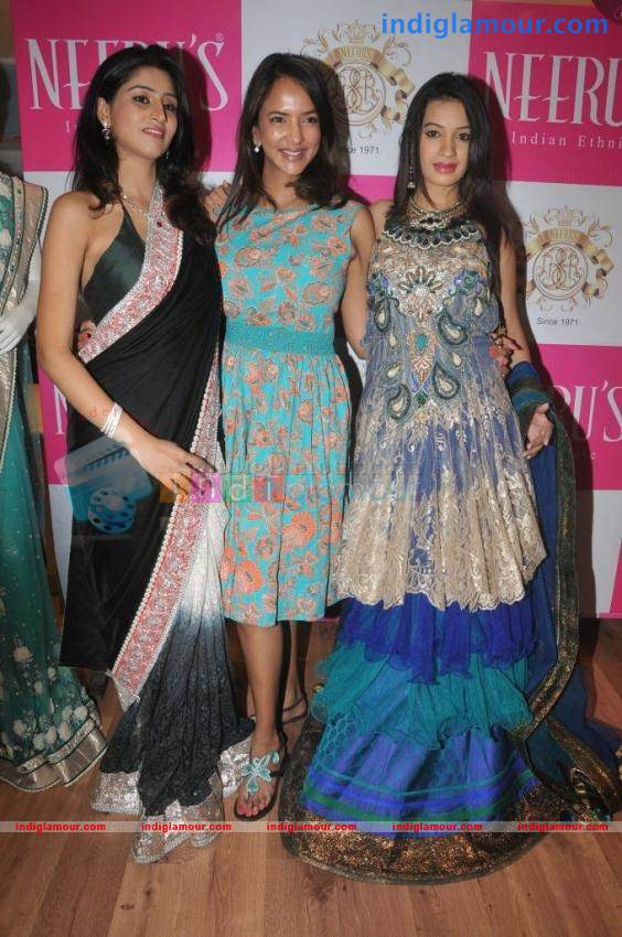 Lakshmi Manchu And other Celebs At Neerus Elite 6th Anniversary Event hd photo