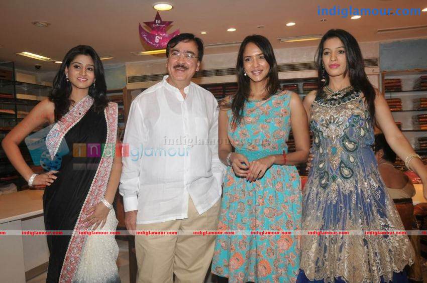 Lakshmi Manchu And other Celebs At Neerus Elite 6th Anniversary Event hd photo