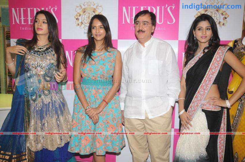 Lakshmi Manchu And other Celebs At Neerus Elite 6th Anniversary Event hd photo