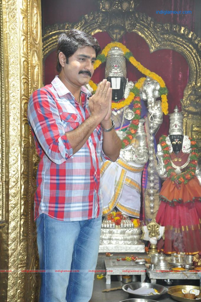 Lucky telugu Movie Opening Event hd photo