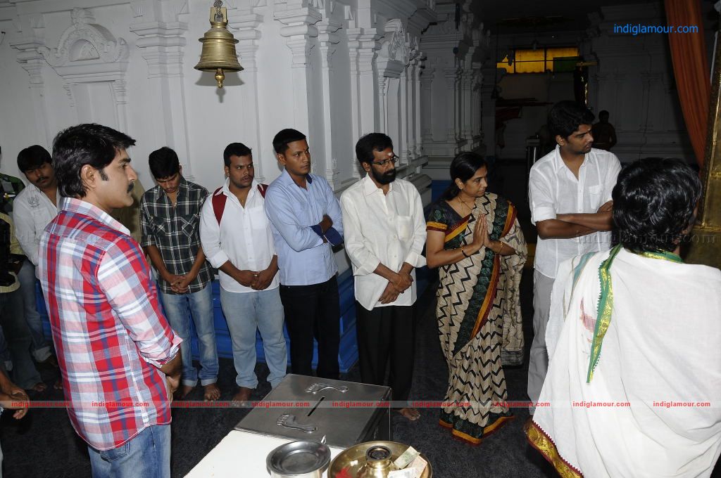Lucky telugu Movie Opening Event hd photo