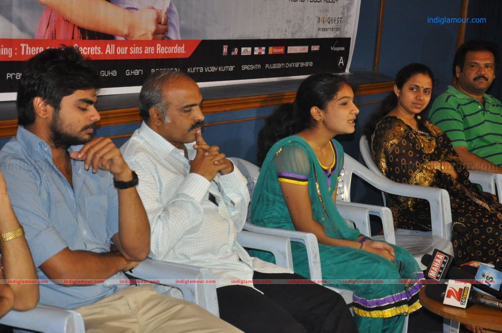 Oka Romantic Crime Katha Success Meet Event hd photo