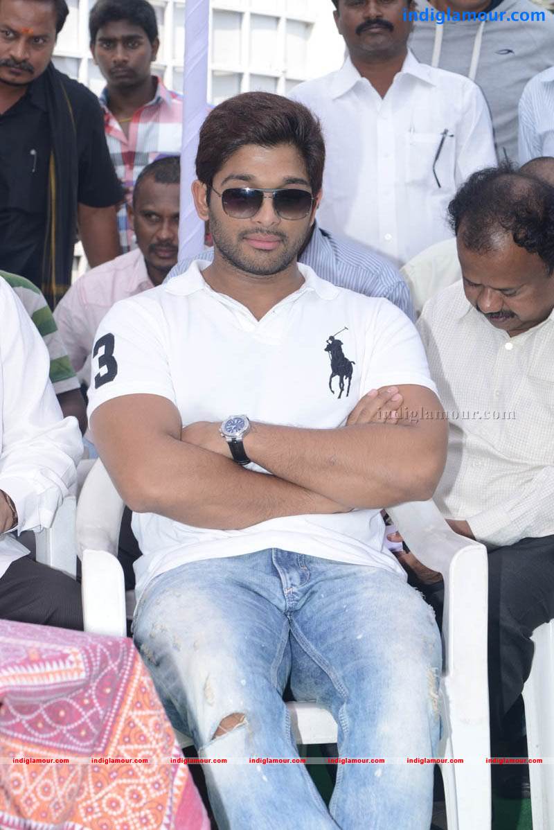 Production No 32 Movie Launch Event hd photo