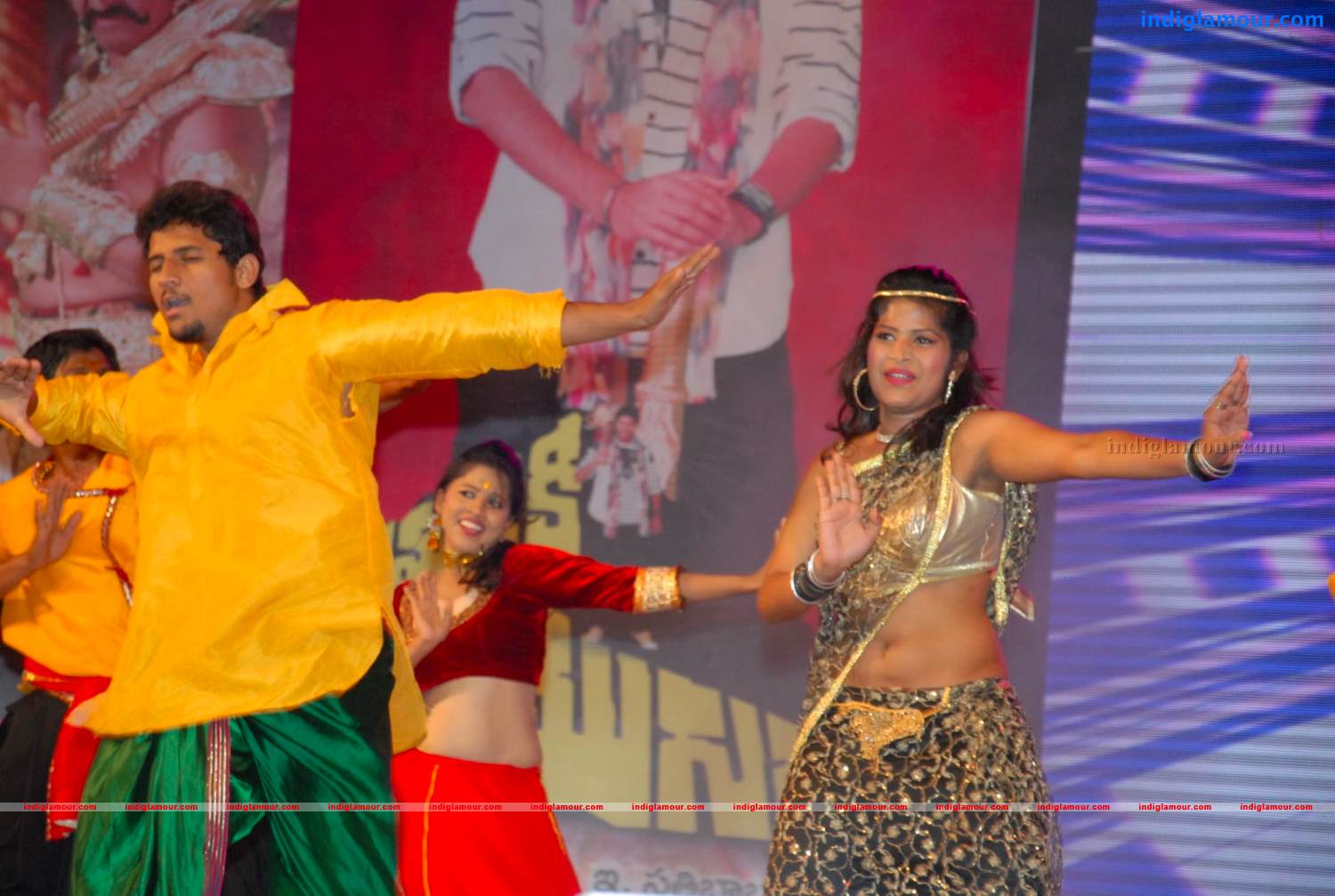 Ram Charan Launches Yamudiki Mogudu Movie Audio Event hd photo