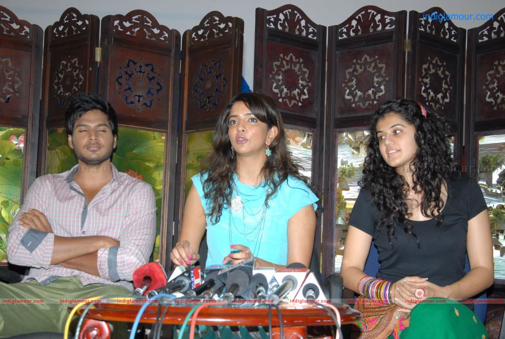 Gundello Godari Movie Press Meet Event hd photo