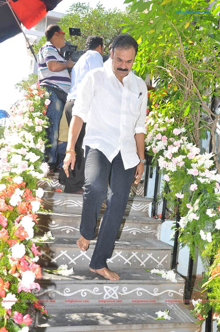 Iddarammailatho Movie Opening Photos Event hd photo