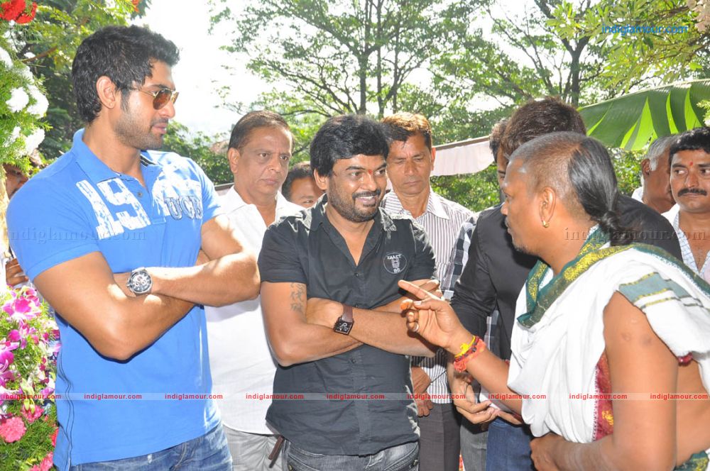 Iddarammailatho Movie Opening Photos Event hd photo