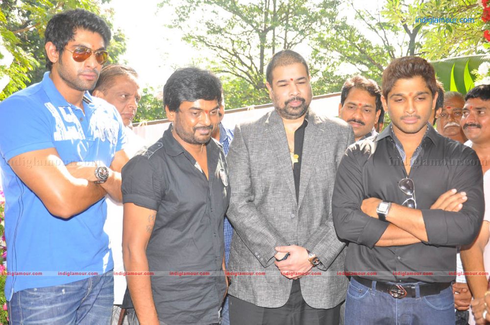 Iddarammailatho Movie Opening Photos Event hd photo