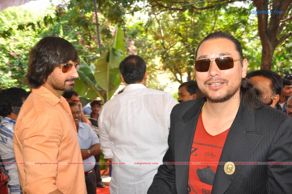 Iddarammailatho Movie Opening Photos Event hd photo