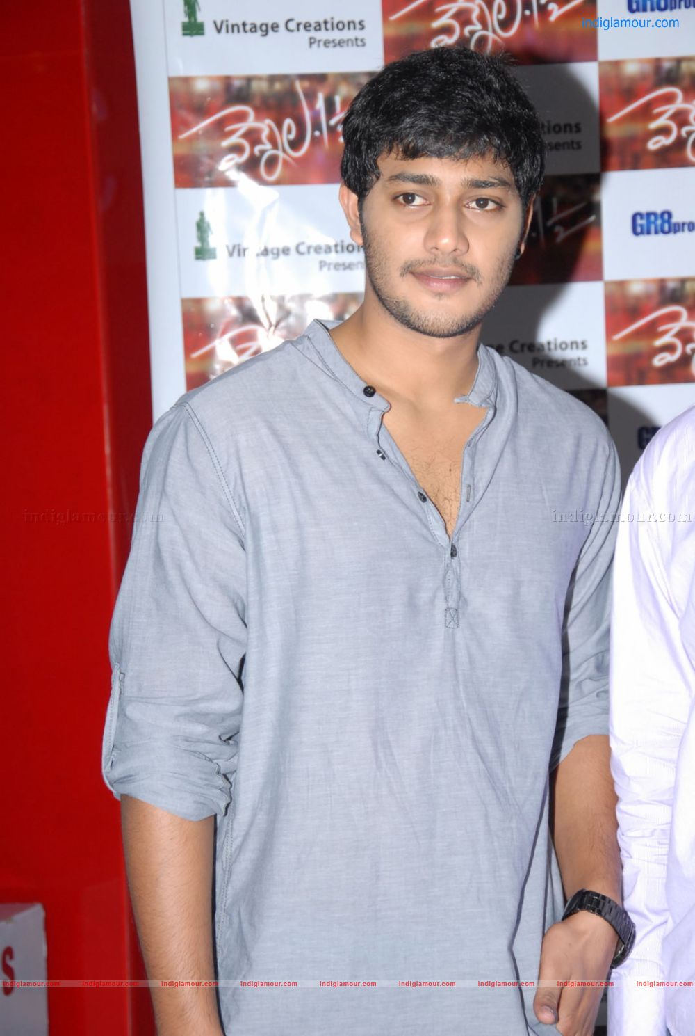 Vennela One and Half Premiere Show Event hd photo