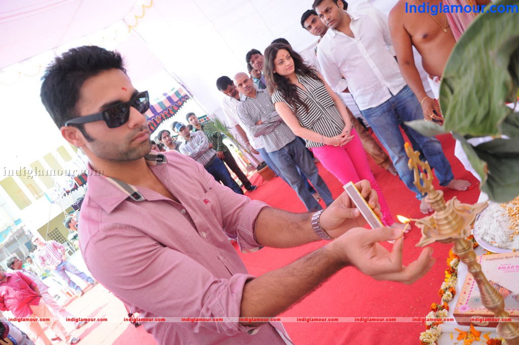 Antha Nee Mayalone Movie Opening Event hd photo