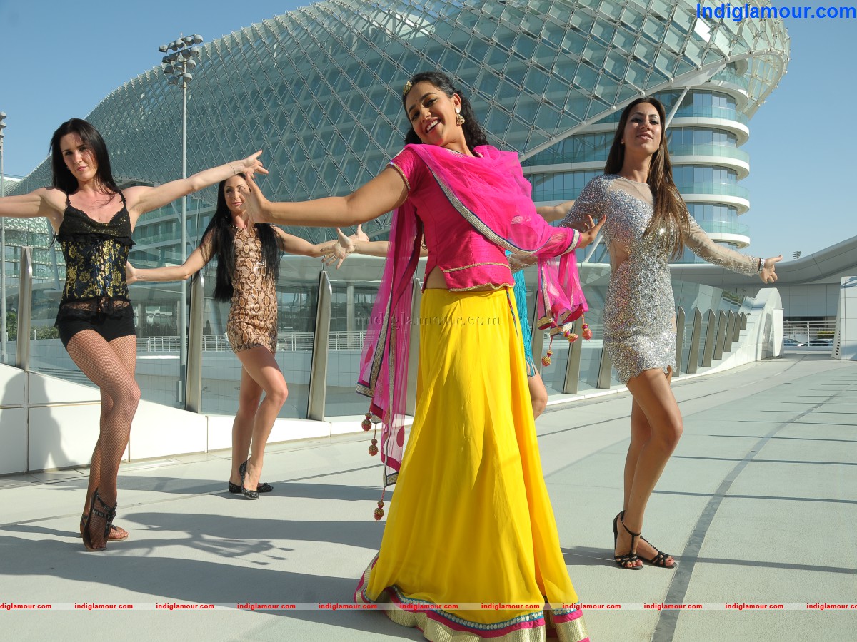 Gunde Jaari Gallanthayindhe Event hd photo