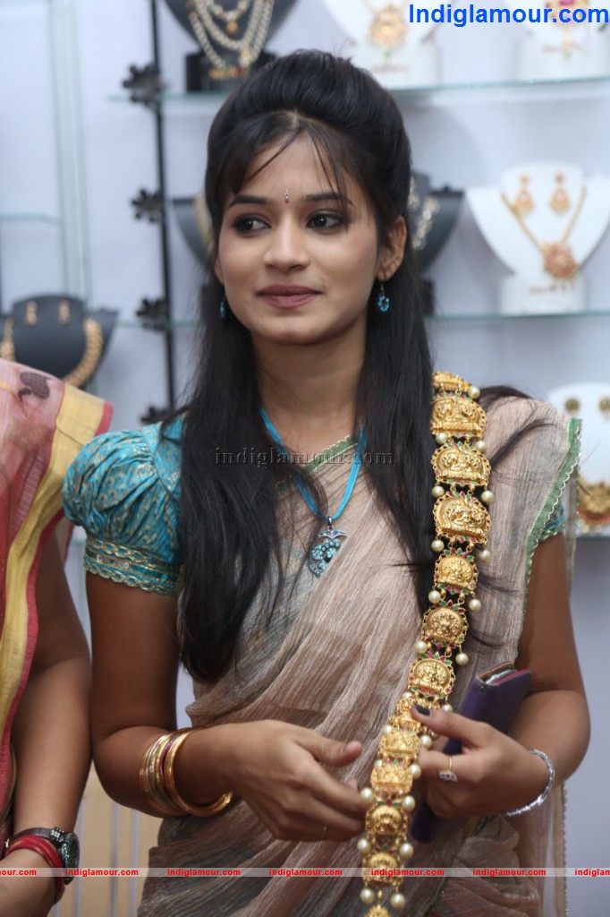 Lavanya Inaugurates Parinaya Wedding Fair Event hd photo