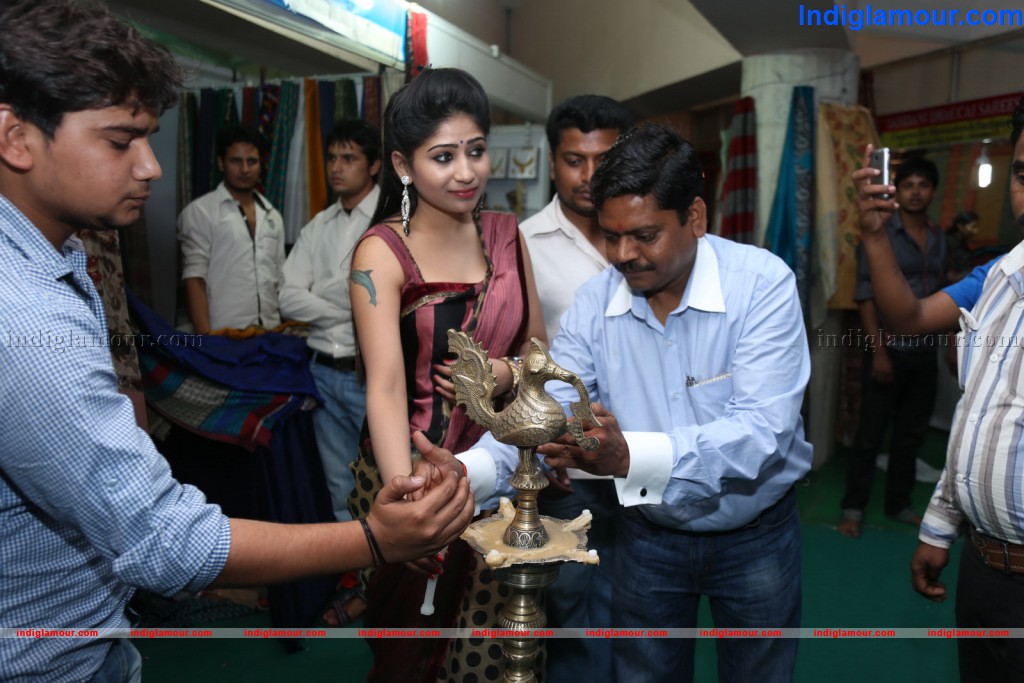 Madhulagna Das Inaugurates National Cotton Fab Event hd photo