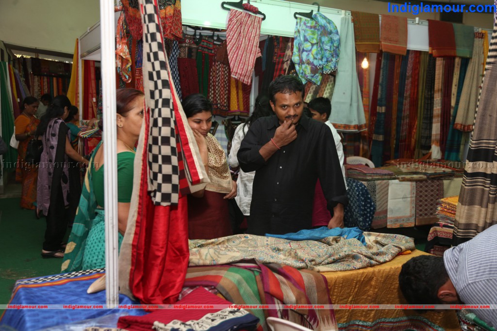 Madhulagna Das Inaugurates National Cotton Fab Event hd photo