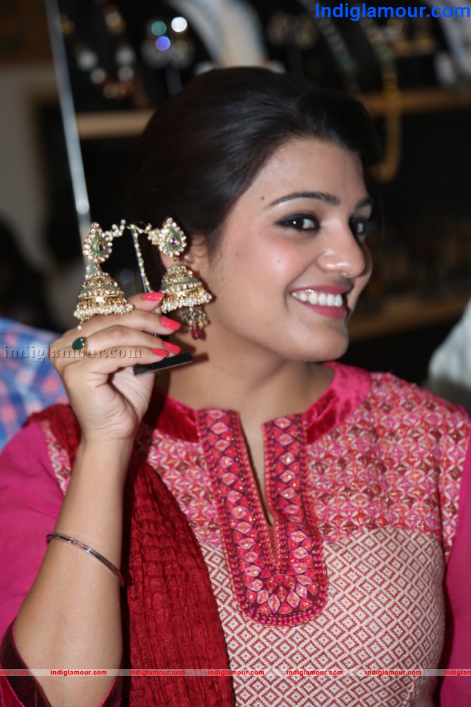 Tashu Kaushik at Patny Jewels Event Event hd photo
